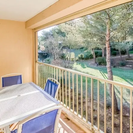 Flat With Swimming Pool Near The Sanary-sur-Mer