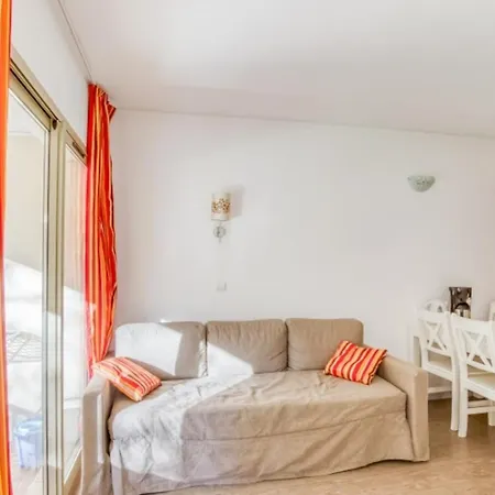 Apartment Flat With Swimming Pool Near The *