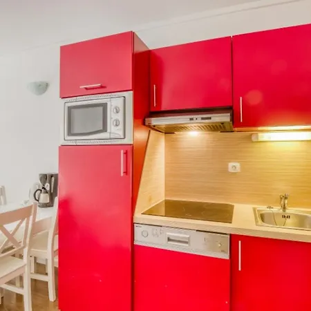 Flat With Swimming Pool Near The Санари-сюр-Мер