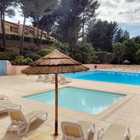 Flat With Swimming Pool Near The *